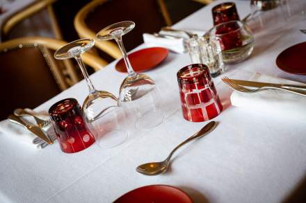 Table Le Viscos Hôtel de charme dans les Pyrénées à Saint-Savin - Hôtel restaurant de charme 4 étoiles